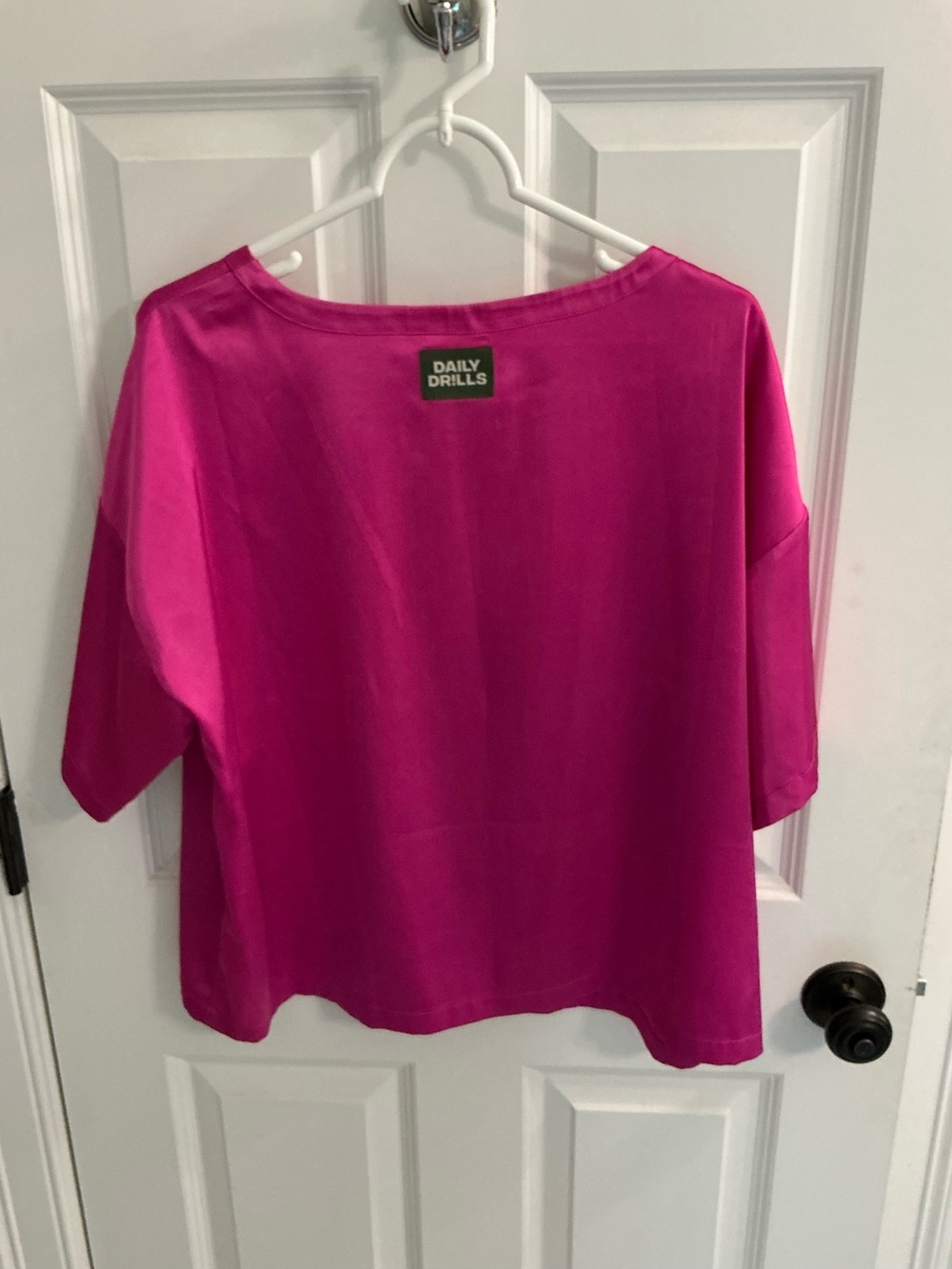 Daily Drills hot pink satin top sz medium